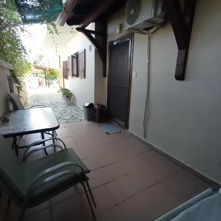 شقة Vangel Backyard *