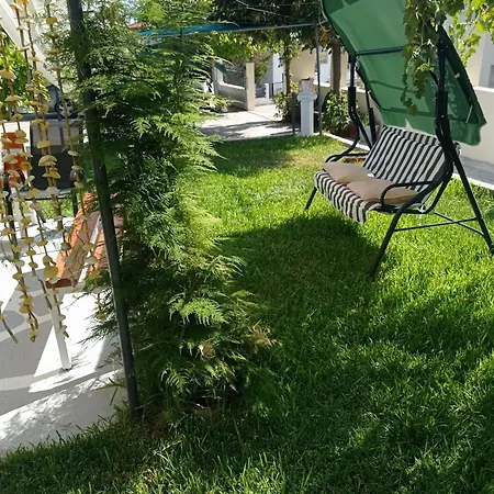 شقة Vangel Backyard *