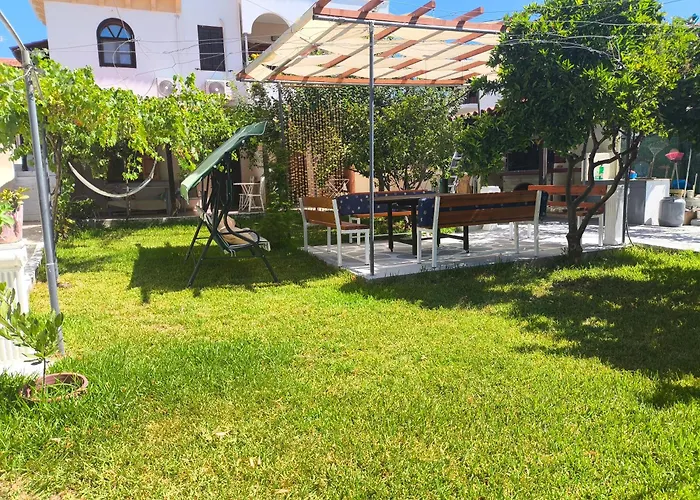 Apartament Vangel Backyard *