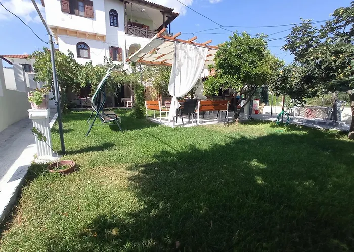Vangel Backyard Apartament